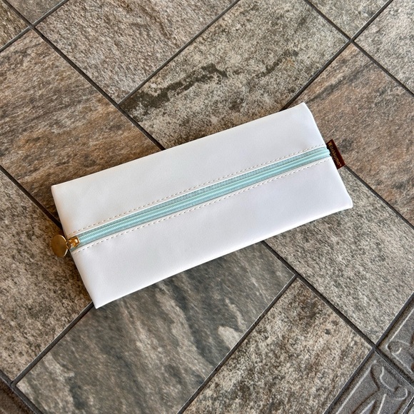 NWOT Rilakkuma Bag - Picture 2 of 4